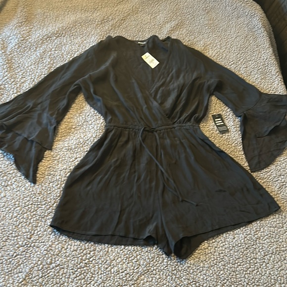 Express black romper XS new with tags - Picture 1 of 5